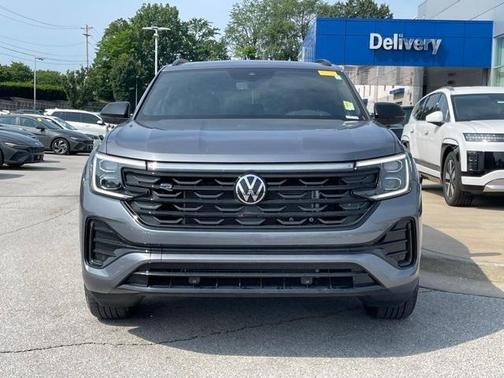 2025 Volkswagen Atlas Cross Sport 2.0T SEL R-Line Black