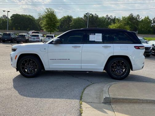 Bright White Clearcoat 2024 Jeep Grand Cherokee 4xe Summit