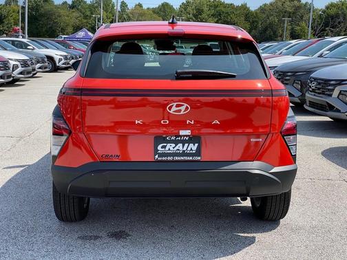 2026 Hyundai KONA SE