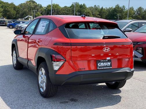 2026 Hyundai KONA SE