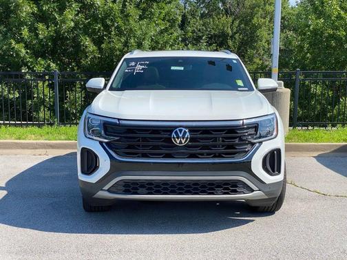 Pure White 2024 Volkswagen Atlas Cross Sport 2.0T SE w/Technology