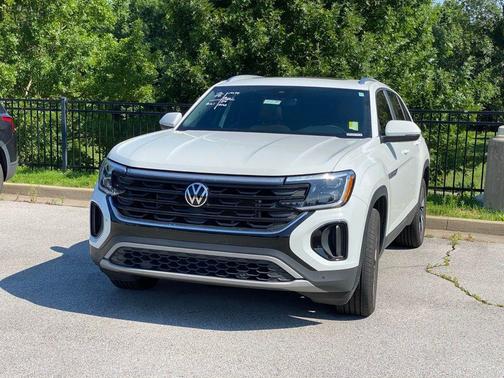 Pure White 2024 Volkswagen Atlas Cross Sport 2.0T SE w/Technology