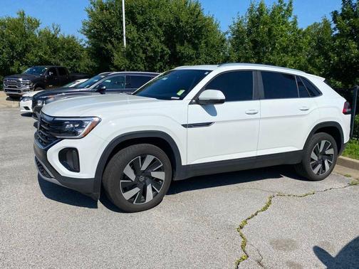 Pure White 2024 Volkswagen Atlas Cross Sport 2.0T SE w/Technology