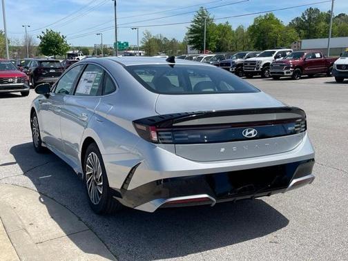 2025 Hyundai SONATA Hybrid SEL
