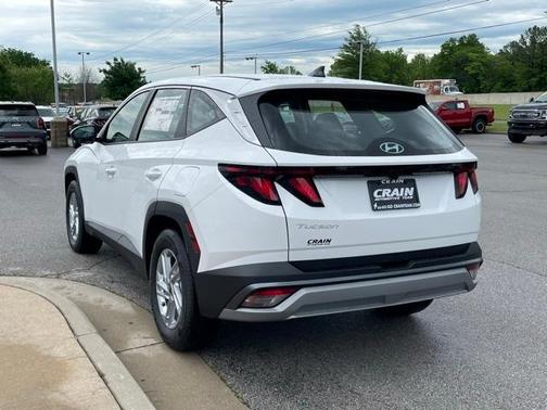 2025 Hyundai TUCSON SE