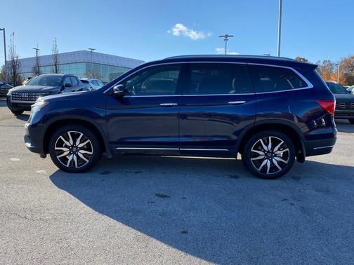2022 Honda Pilot Touring 7-Passenger