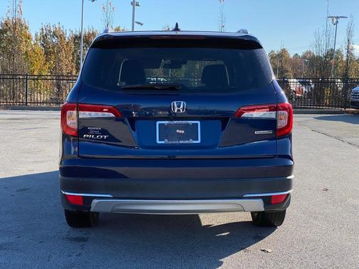 2022 Honda Pilot Touring 7-Passenger