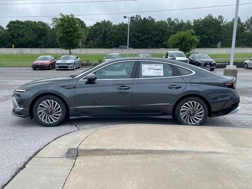 2025 Hyundai SONATA Hybrid Limited