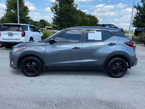 2022 Nissan Kicks S