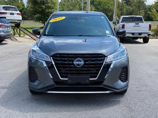 2022 Nissan Kicks S
