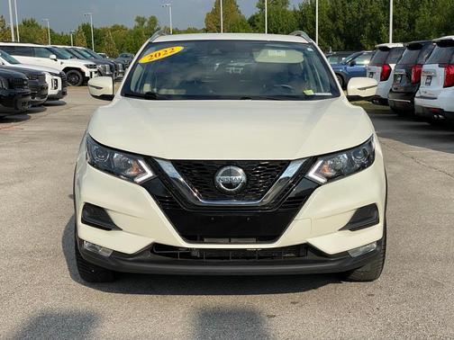 2022 Nissan Rogue Sport SV
