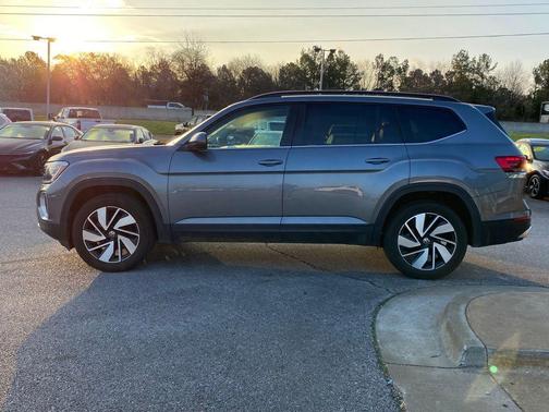 2025 Volkswagen Atlas 2.0T SE