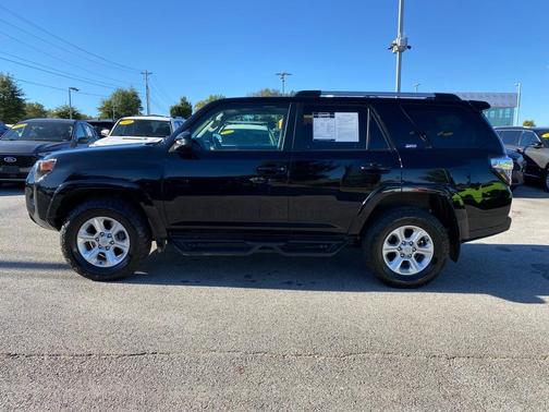 2022 Toyota 4Runner SR5