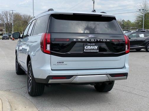 Silver Metallic 2025 Ford Expedition Platinum