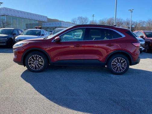 2021 Ford Escape PHEV Titanium