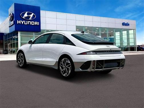 2025 Hyundai IONIQ 6 SEL