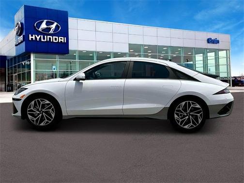 2025 Hyundai IONIQ 6 SEL