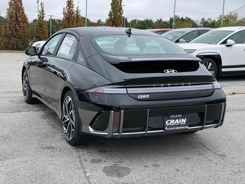 2025 Hyundai IONIQ 6 SEL
