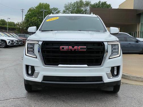 Summit White 2023 GMC Yukon SLE