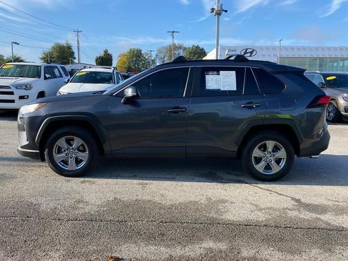 2023 Toyota RAV4 XLE