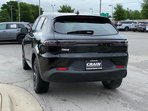 8 BALL 2023 Dodge Hornet GT