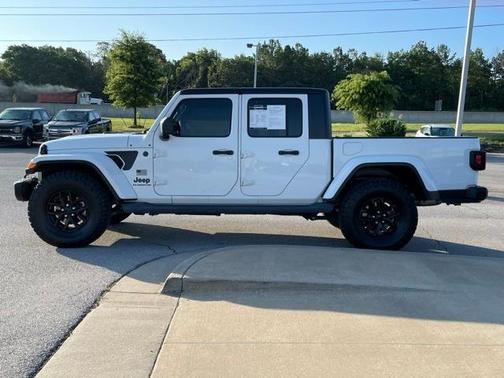 2023 Jeep Gladiator Sport