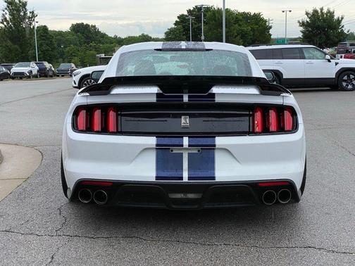 Oxford White 2019 Ford Shelby GT350 Base