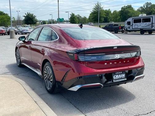 2025 Hyundai SONATA Hybrid SEL