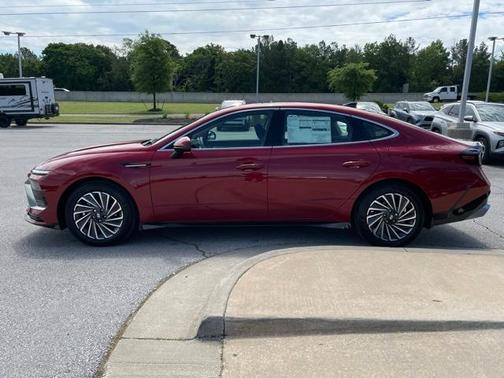 2025 Hyundai SONATA Hybrid SEL