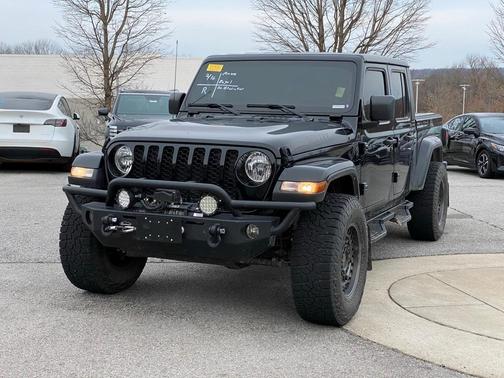 2022 Jeep Gladiator Sport