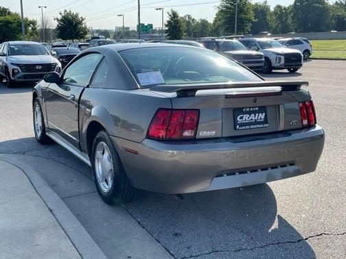 2002 Ford Mustang V6