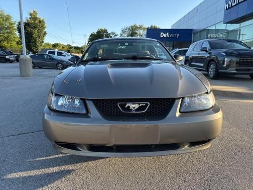 2002 Ford Mustang V6