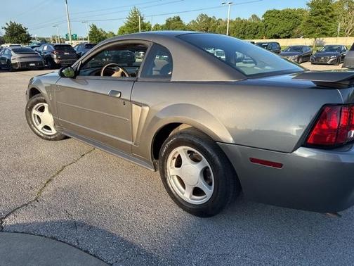 2002 Ford Mustang V6