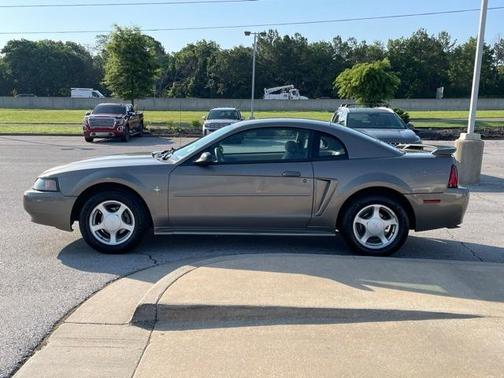 2002 Ford Mustang V6