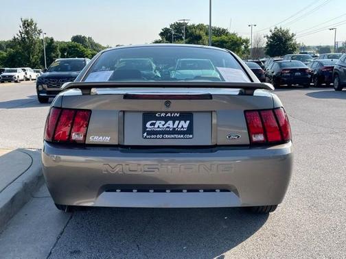 2002 Ford Mustang V6