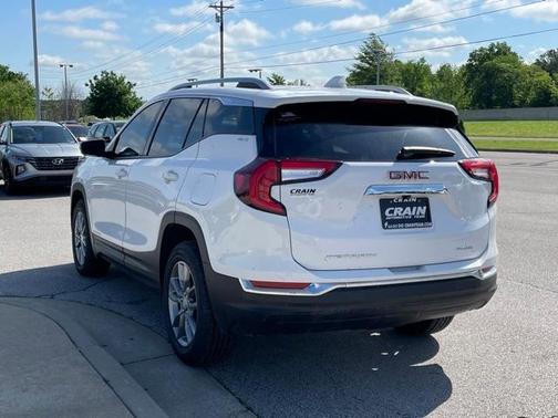 2024 GMC Terrain SLT