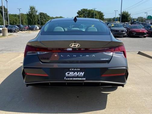 2025 Hyundai ELANTRA Limited