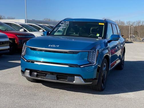 2024 Kia EV9 Land