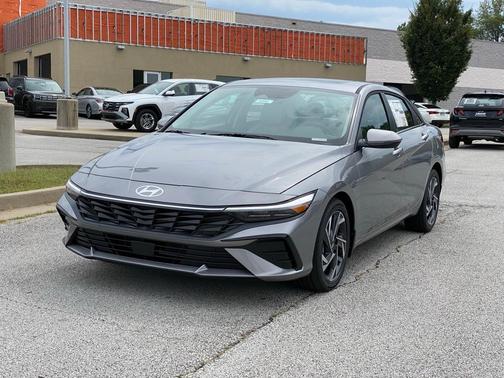 2025 Hyundai ELANTRA Limited