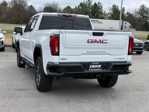 2025 GMC Sierra 1500 AT4X