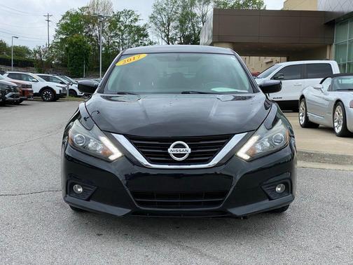 Black 2017 Nissan Altima 2.5 SR