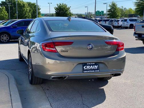 Pepperdust Metallic 2019 Buick LaCrosse Essence