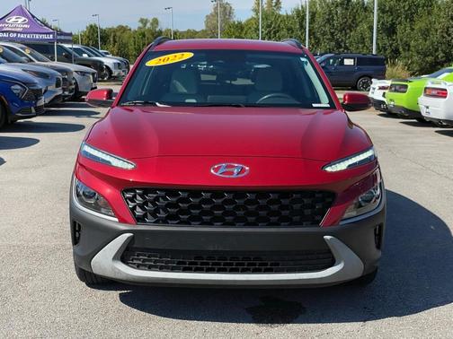 2022 Hyundai KONA SEL