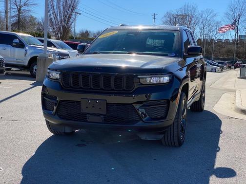 2023 Jeep Grand Cherokee Altitude