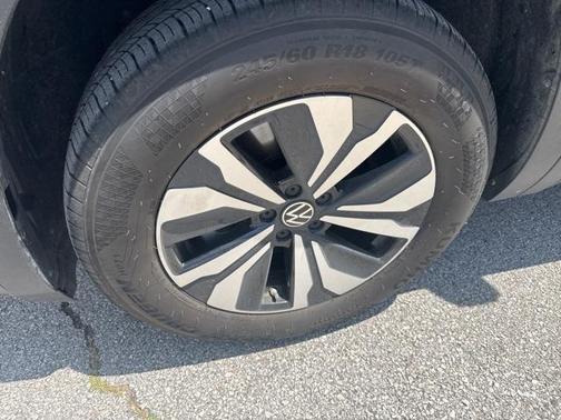 2024 Volkswagen Atlas 2.0T SE
