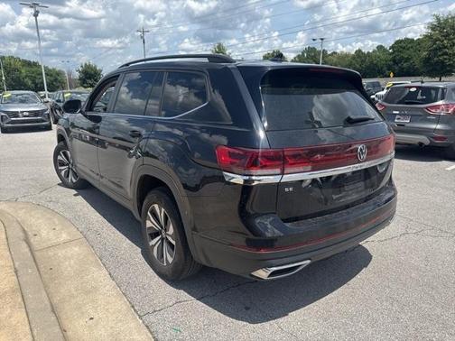 2024 Volkswagen Atlas 2.0T SE