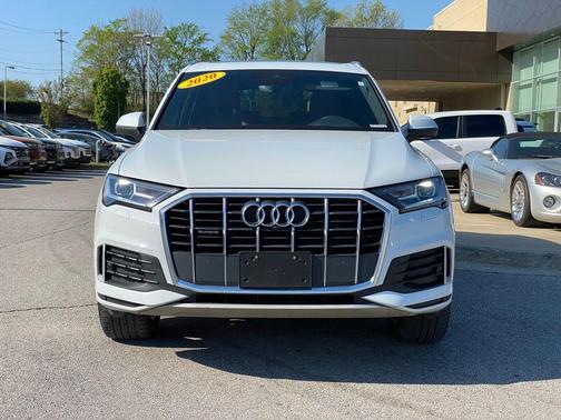 Glacier White Metallic 2020 Audi Q7 45 Premium