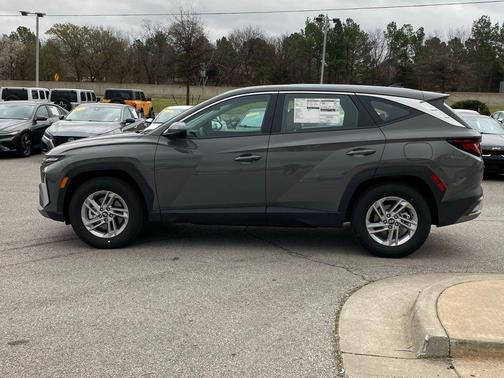 Gray 2026 Hyundai TUCSON SE