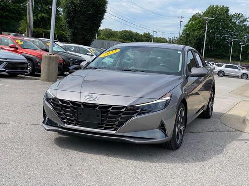 Metal 2022 Hyundai ELANTRA Limited