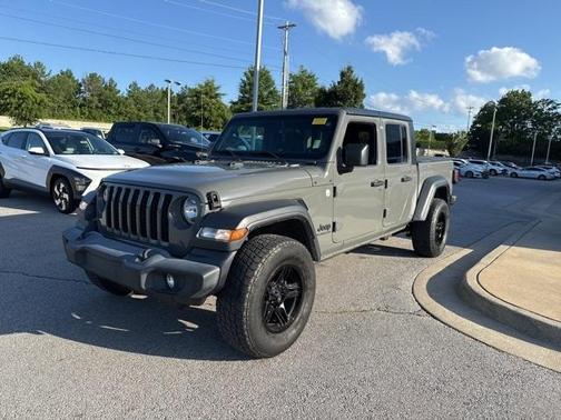 2020 Jeep Gladiator Sport